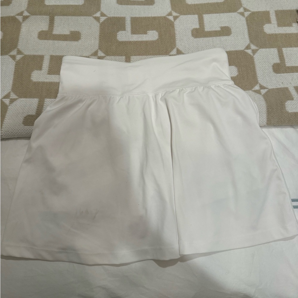 Gap white tennis skirt